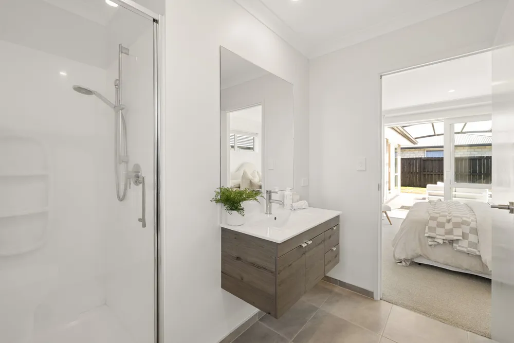 Photos of 10 Te Kio Crescent