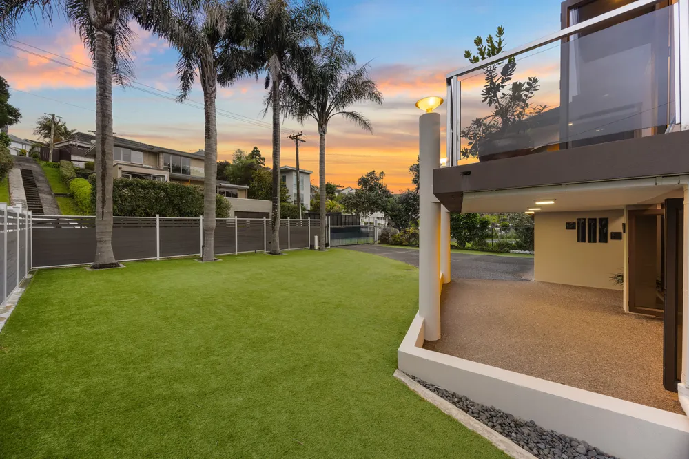 Photos of 17 Debron Avenue