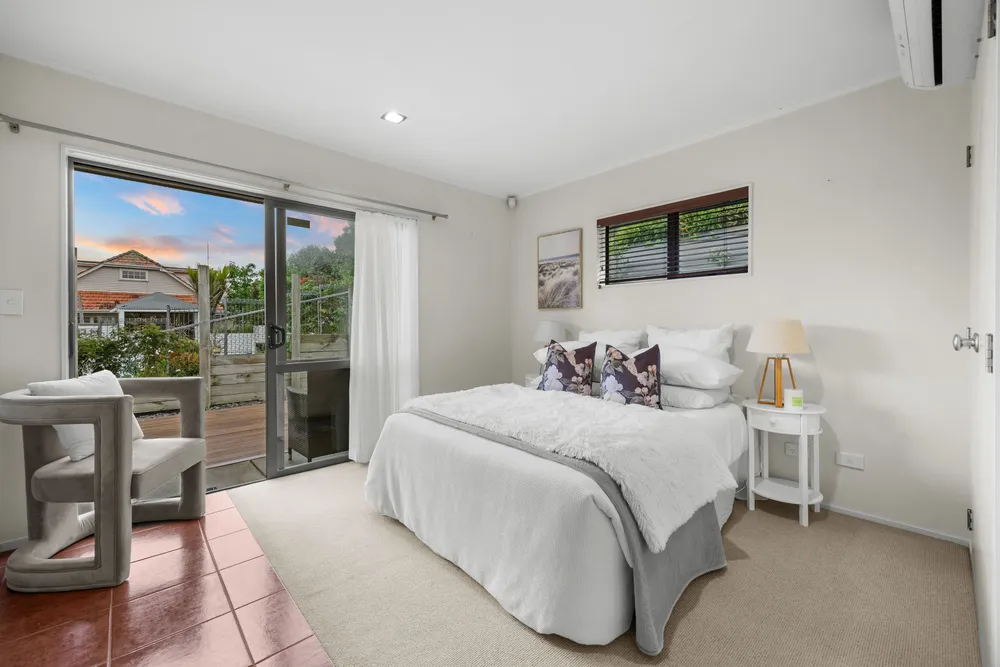 Photos of 17 Debron Avenue