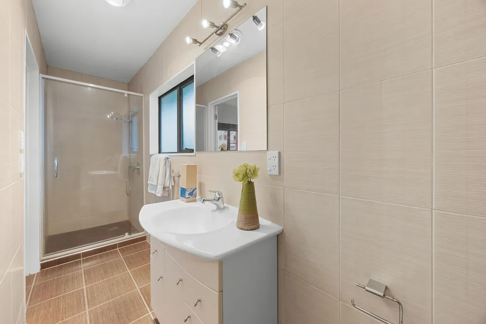 Photos of 17 Debron Avenue