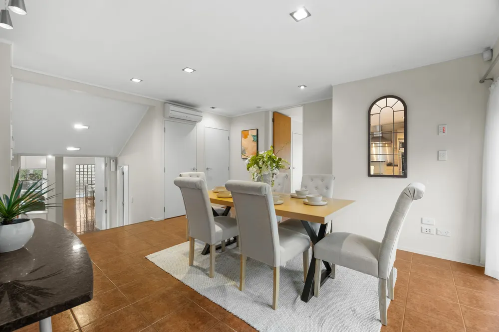 Photos of 17 Debron Avenue