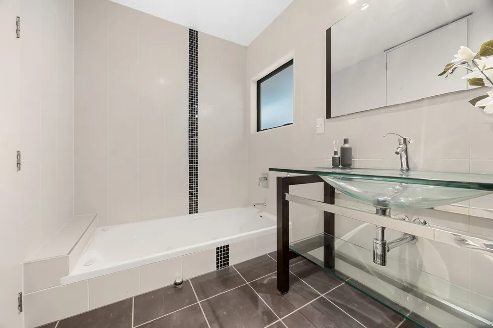 Photos of 17 Debron Avenue