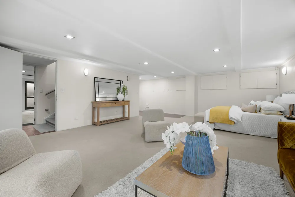 Photos of 17 Debron Avenue