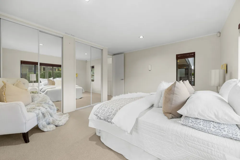 Photos of 17 Debron Avenue