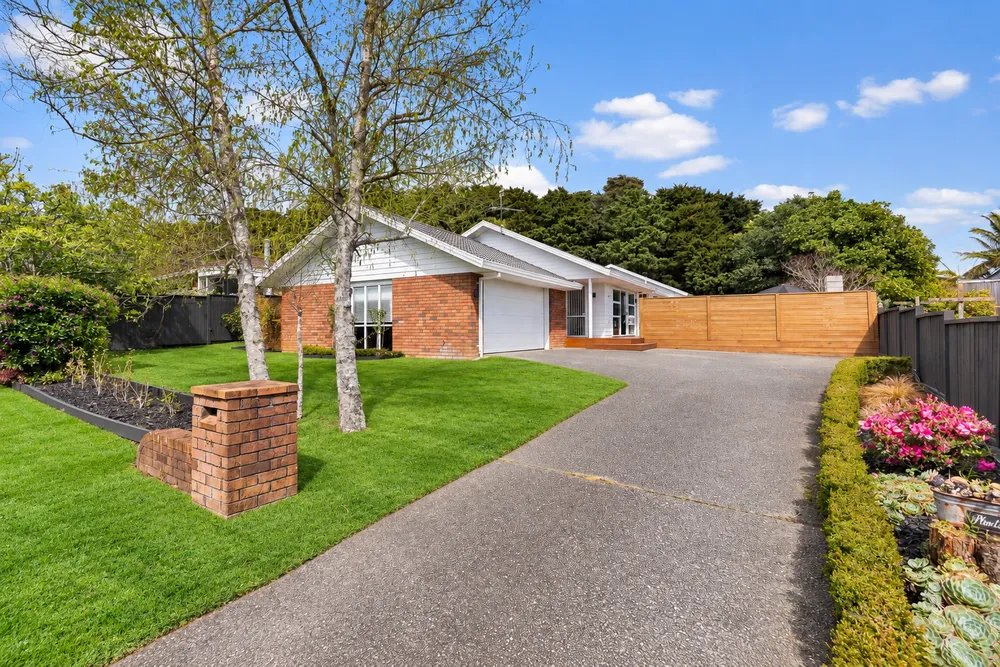 Photos of 54 Kuripaka Crescent