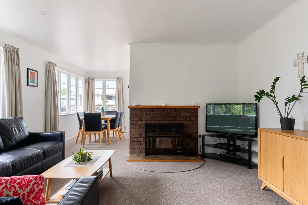 Photos of 93 Chalmers Road