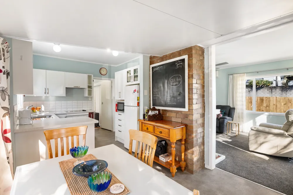 Photos of 75 Wainui Avenue