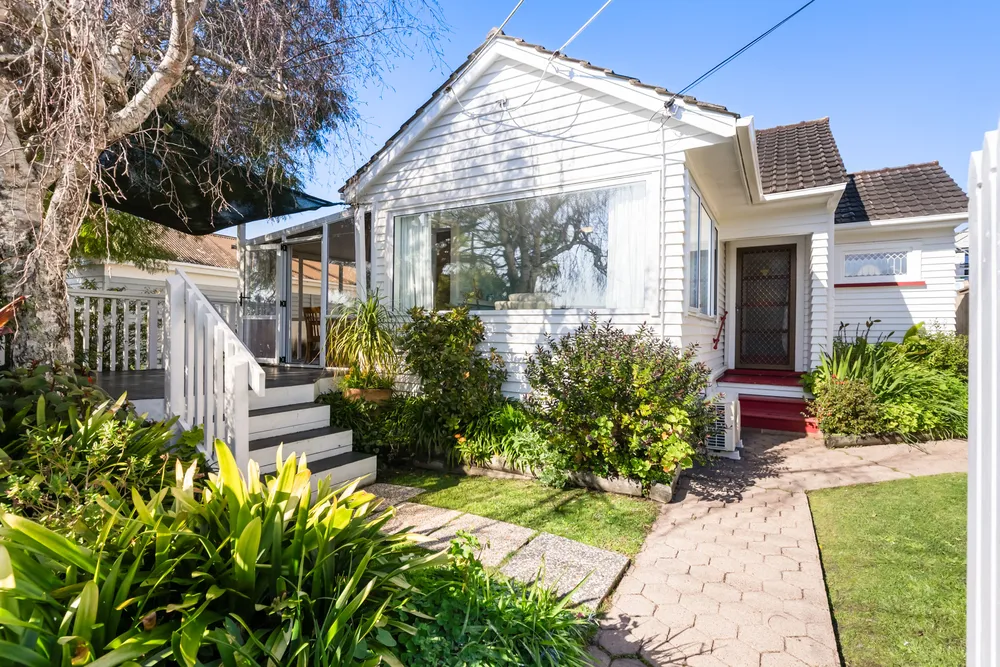 Photos of 75 Wainui Avenue