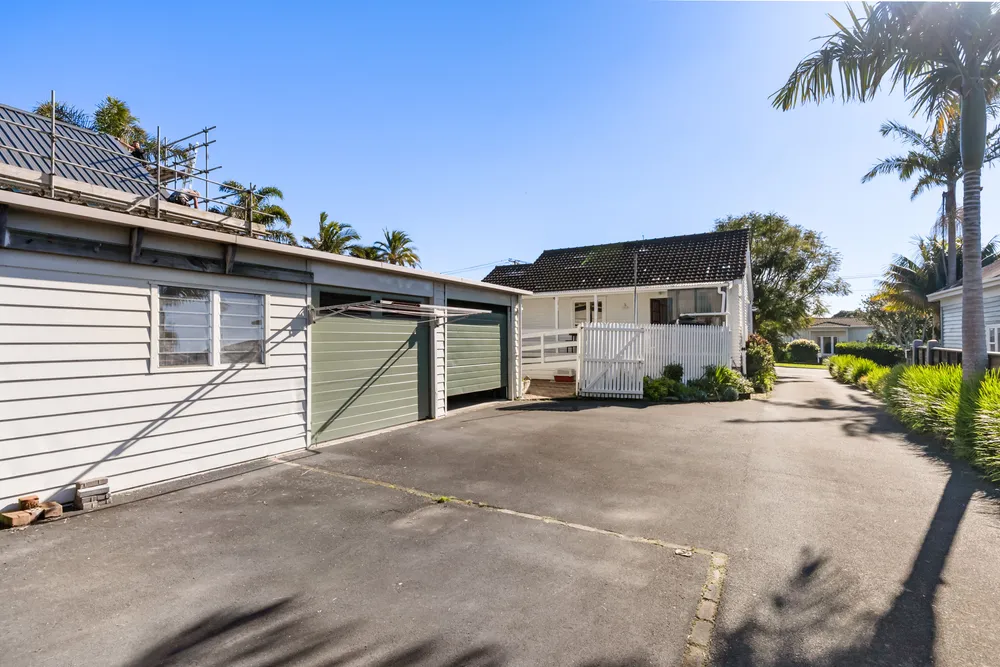 Photos of 75 Wainui Avenue