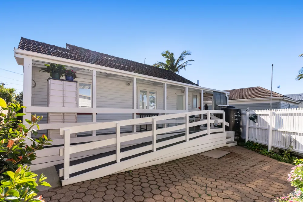 Photos of 75 Wainui Avenue