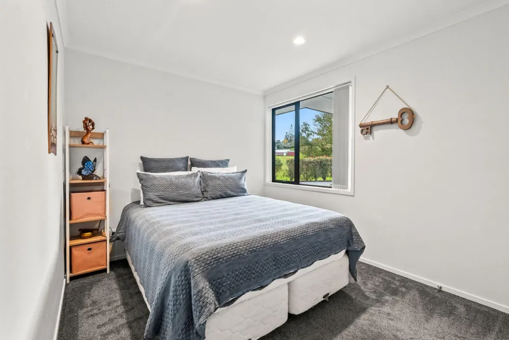 Photos of 100B Newton Road
