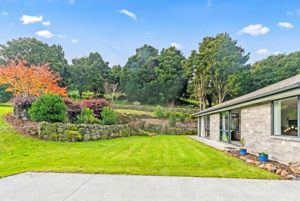 Photos of 100B Newton Road