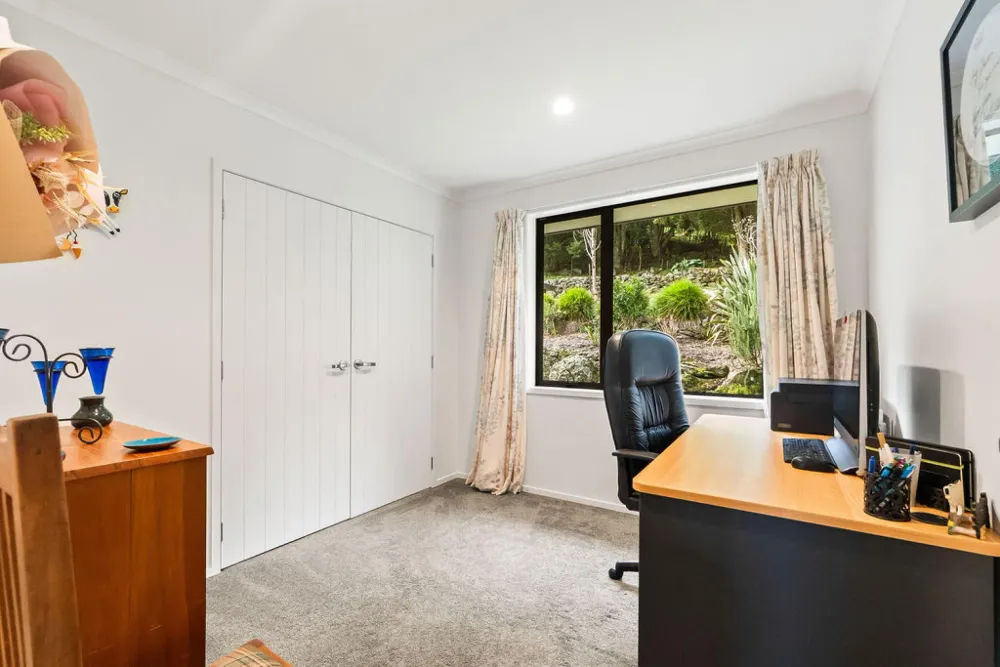 Photos of 100B Newton Road