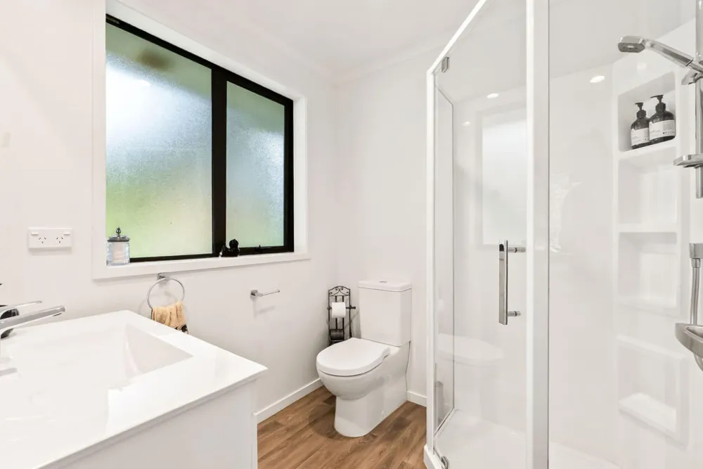Photos of 100B Newton Road