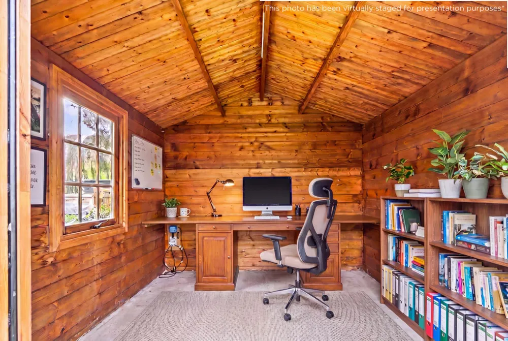 Photos of 100B Newton Road