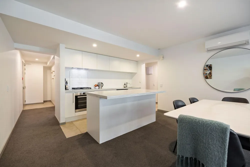 Photos of 13/22 Hallenstein Street