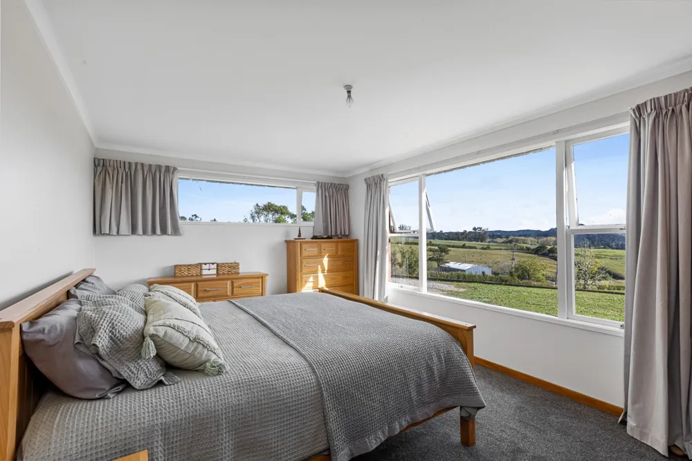 Photos of 123 Whakapirau Road