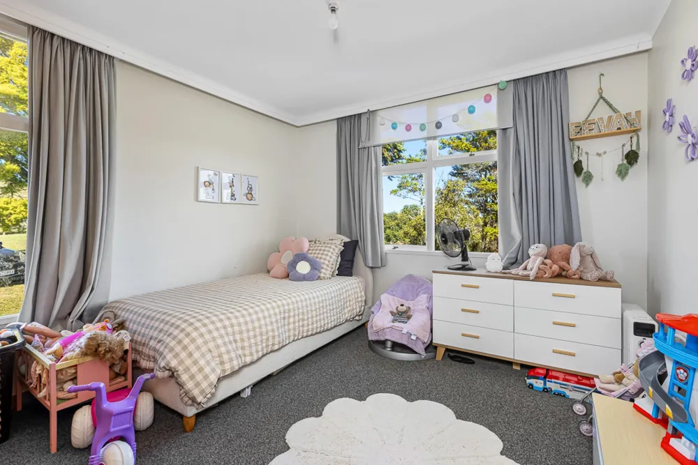 Photos of 123 Whakapirau Road