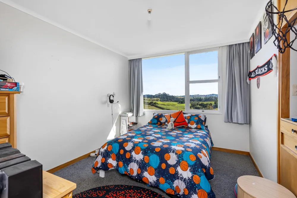 Photos of 123 Whakapirau Road