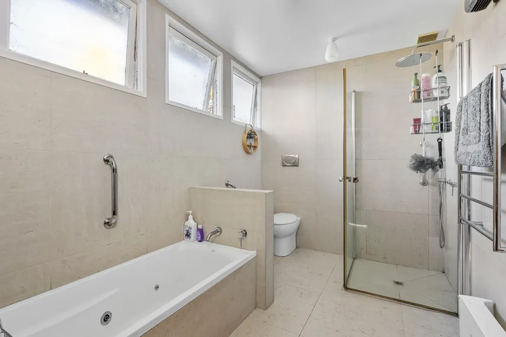 Photos of 123 Whakapirau Road