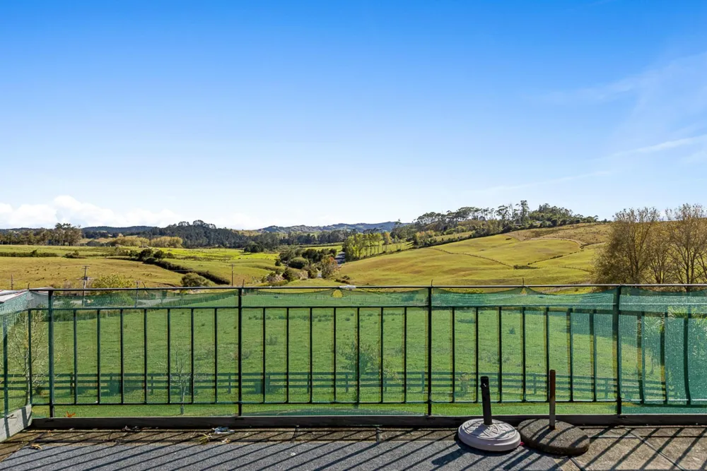 Photos of 123 Whakapirau Road