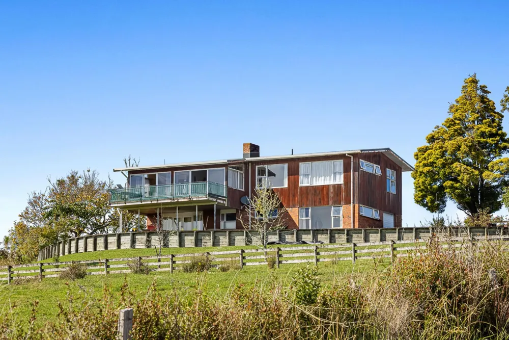 Photos of 123 Whakapirau Road