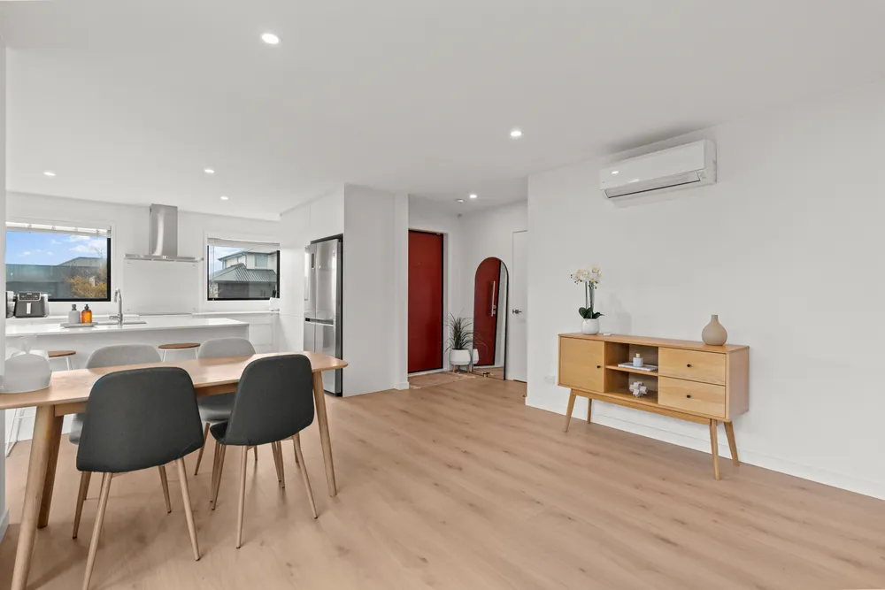Photos of 63 Manakura Street