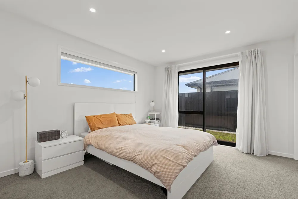 Photos of 63 Manakura Street