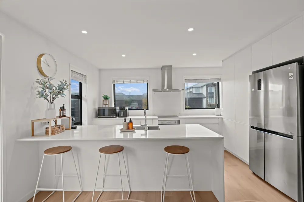 Photos of 63 Manakura Street