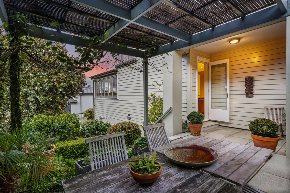 Photos of 8A Ely Avenue