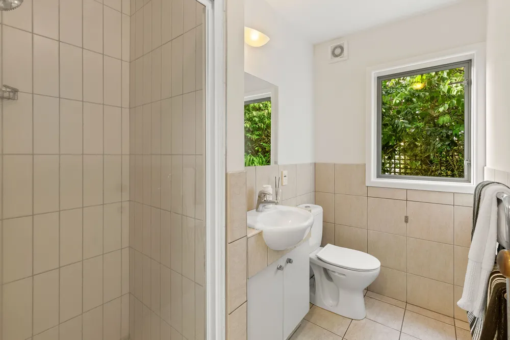 Photos of 8A Ely Avenue
