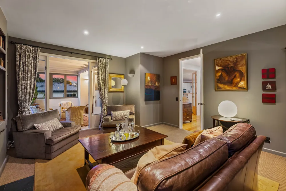 Photos of 8A Ely Avenue