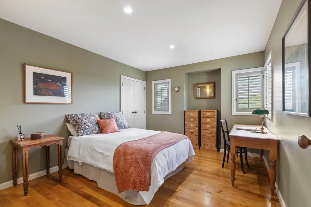 Photos of 8A Ely Avenue
