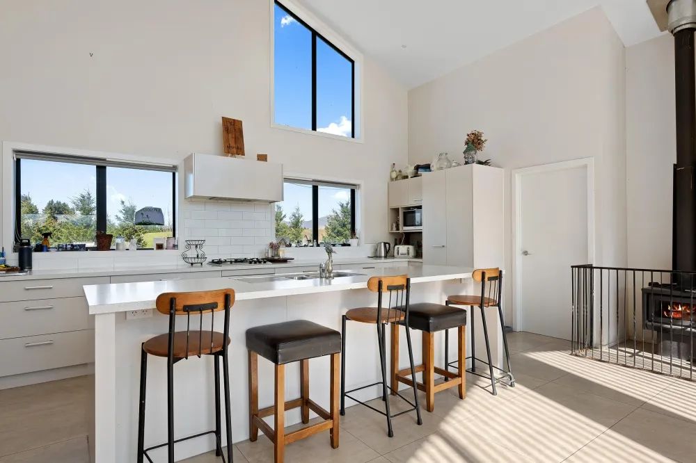 Photos of 405 Upper Downs Road