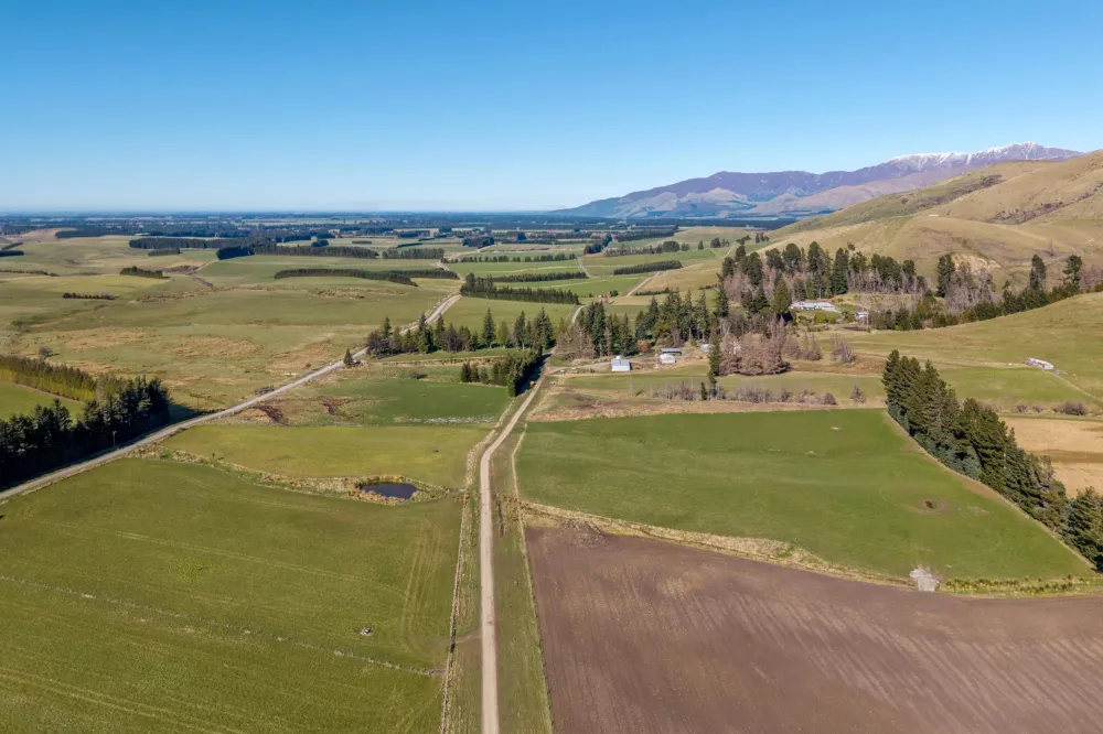 Photos of 405 Upper Downs Road