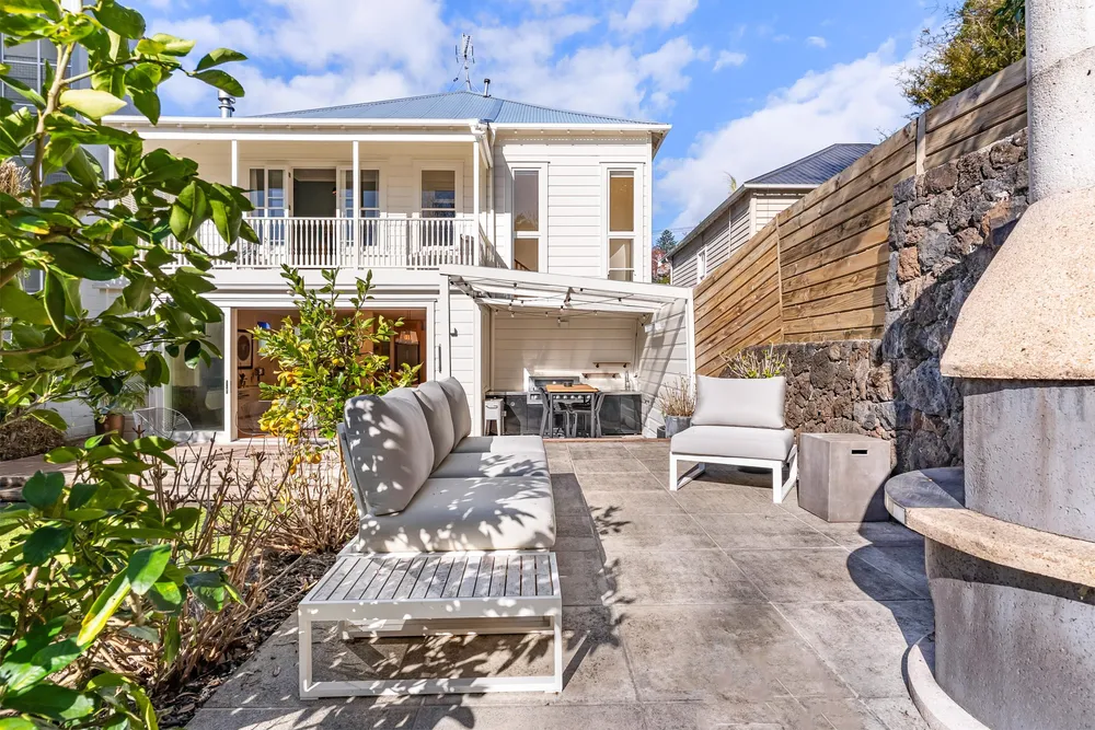 Photos of 51 Esplanade Road
