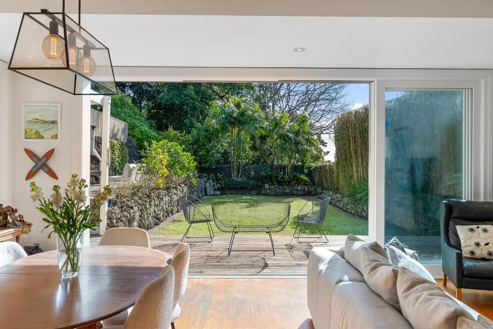 Photos of 51 Esplanade Road