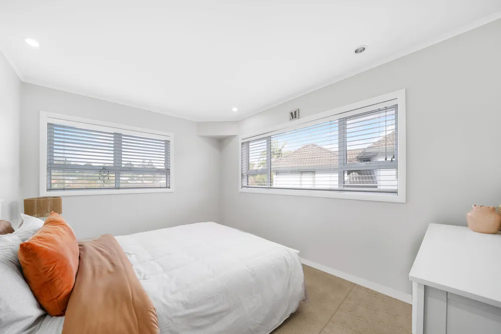 Photos of 83 Orakei Road