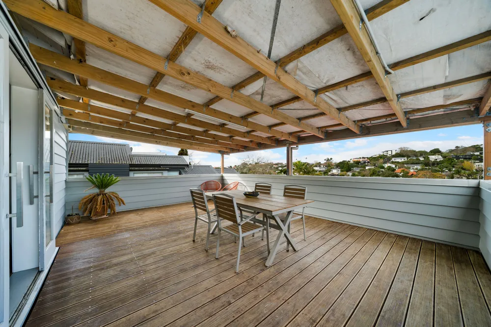 Photos of 83 Orakei Road