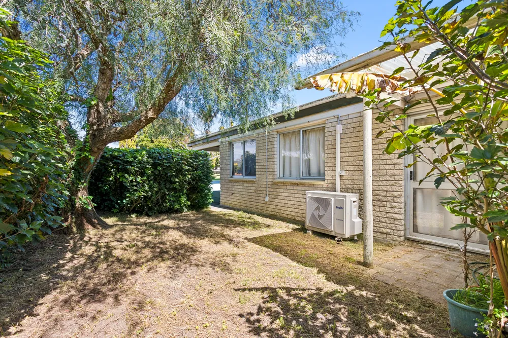 Photos of 83 Canal Road