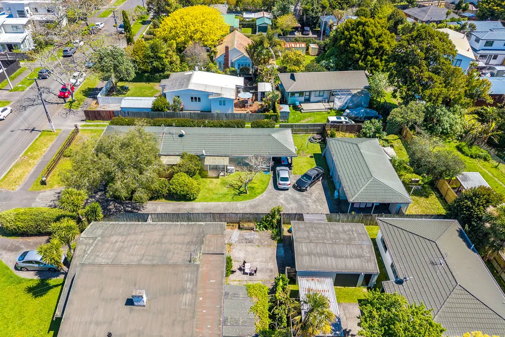 Photos of 83 Canal Road