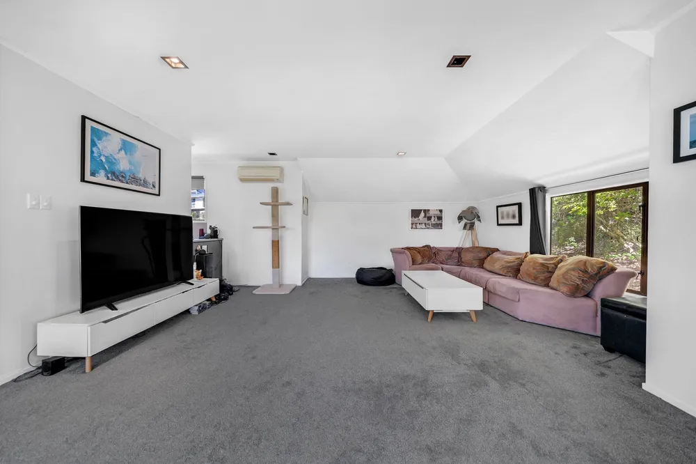 Photos of 31 Weetman Drive