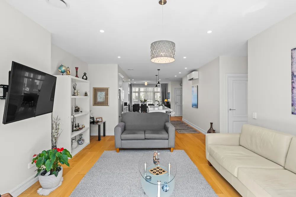 Photos of 4 Ayr Street
