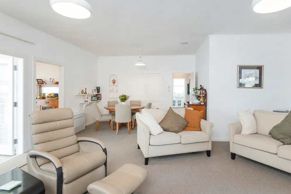 Photos of 262 Whitaker Street