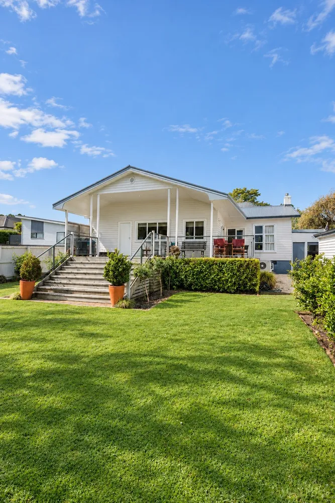 Photos of 262 Whitaker Street