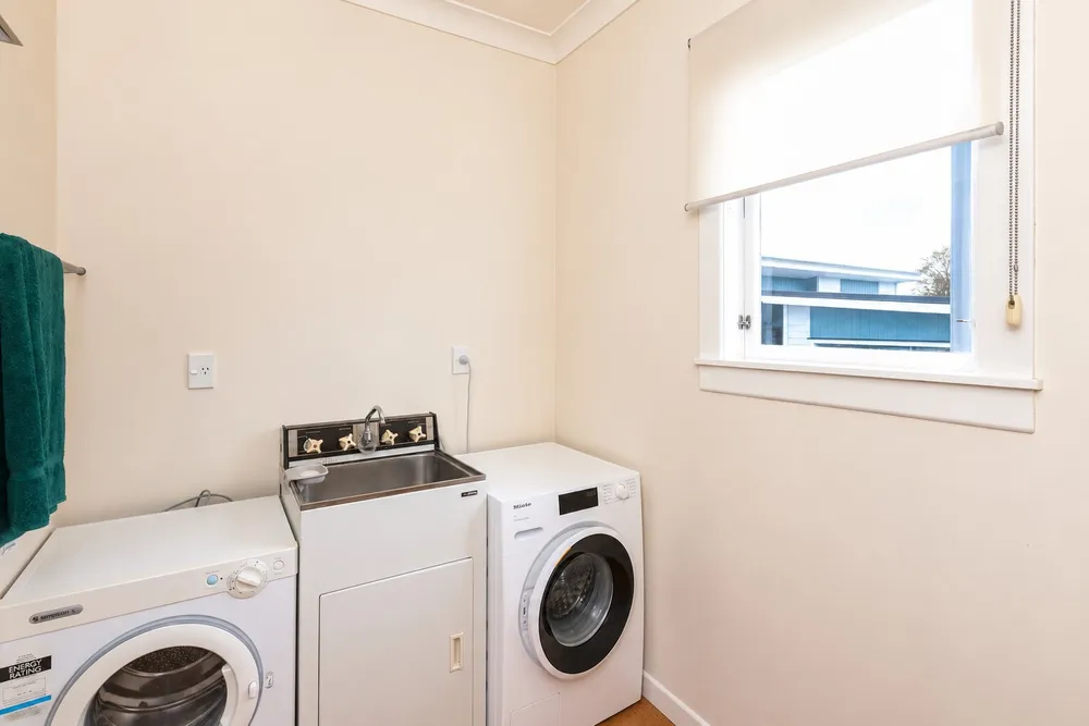 Photos of 262 Whitaker Street