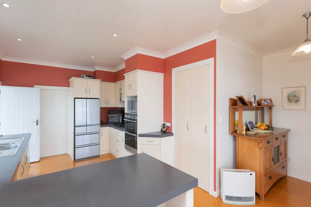 Photos of 262 Whitaker Street