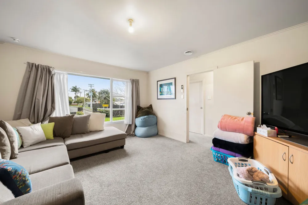 Photos of 65 Ashton Avenue