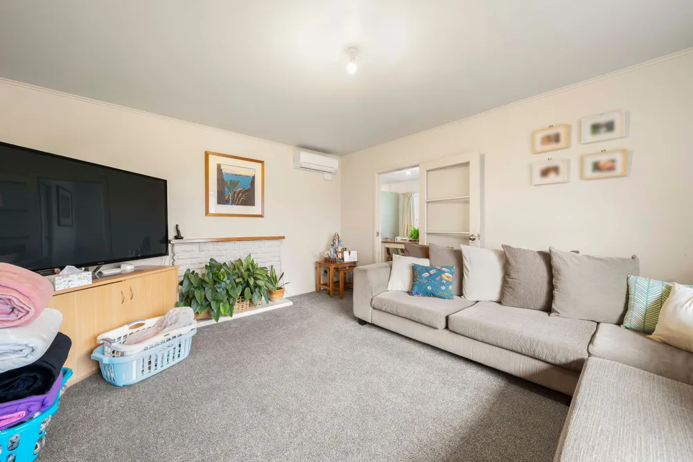 Photos of 65 Ashton Avenue