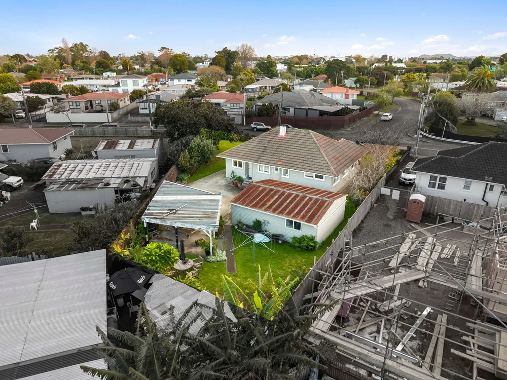 Photos of 65 Ashton Avenue